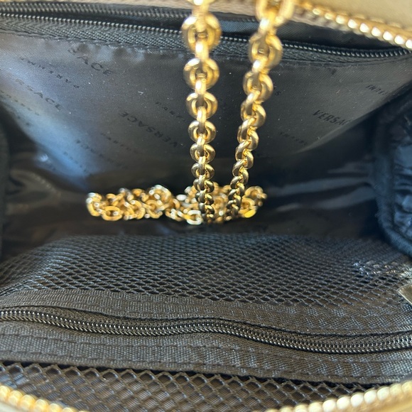 Versace Gold Pouch Clutch/Crossbody, comes with unbranded chain & Versace Box - Picture 10 of 10
